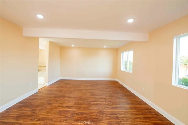 22336 Saticoy, Canoga Park, California 91303