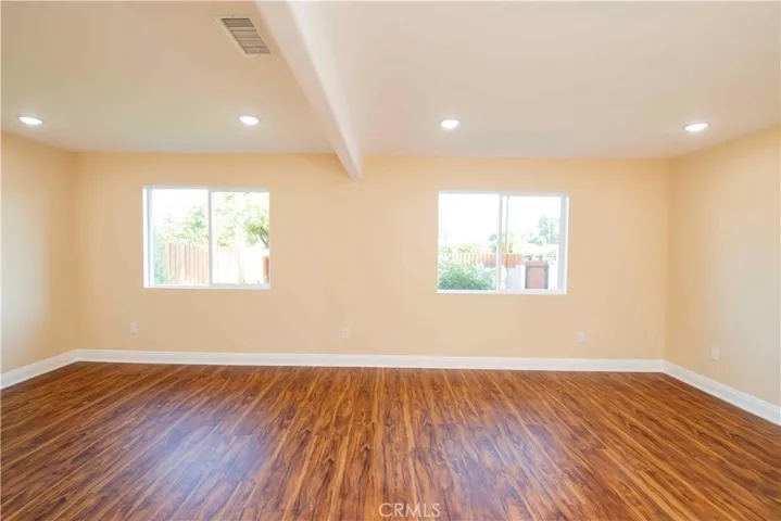22336 Saticoy, Canoga Park, California 91303
