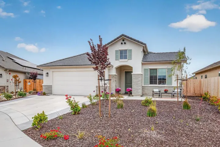 945 Cambria Court, Hollister, California 95023