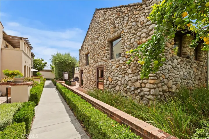 940 Heritage Court, Claremont, California 91711