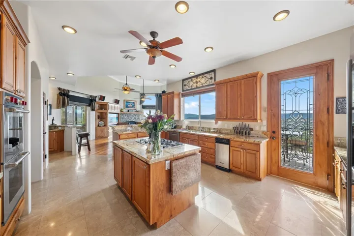 Gourmet kitchen w knotty alder cabinets