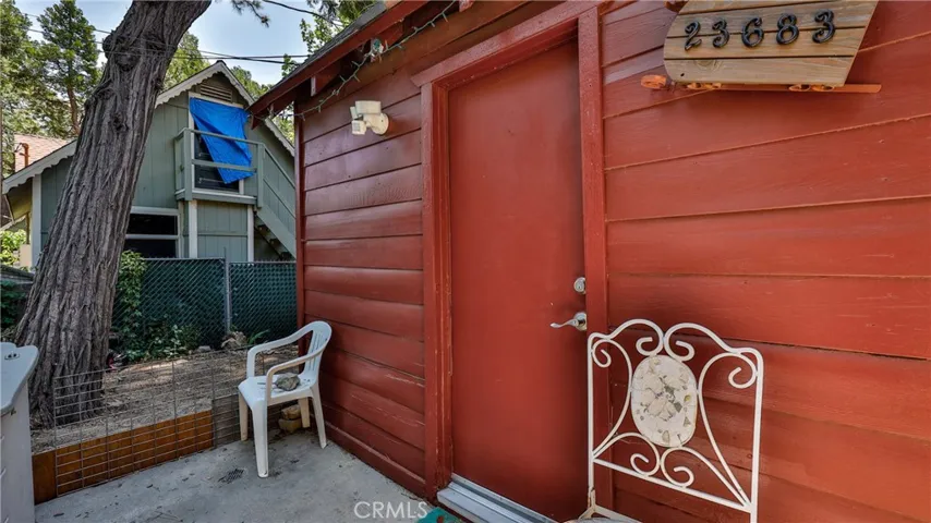 23683 Manzanita, Crestline, California 92325 — photo 4