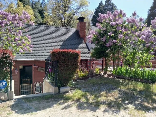 Welcome to 23683 Manzanita