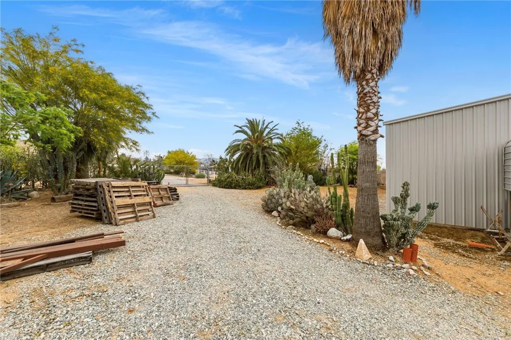 PERFECT PLACE TO CALL HOME AND WORK!