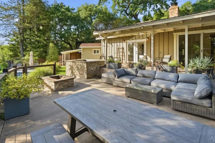 50 Oakcrest Court, Napa, California 94558