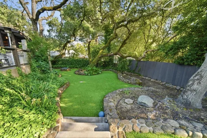 50 Oakcrest Court, Napa, California 94558
