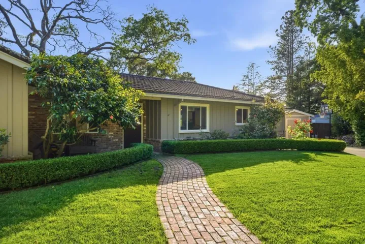 50 Oakcrest Court, Napa, California 94558