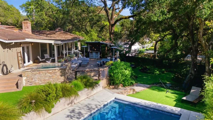 50 Oakcrest Court, Napa, California 94558