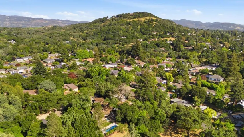 50 Oakcrest Court, Napa, California 94558