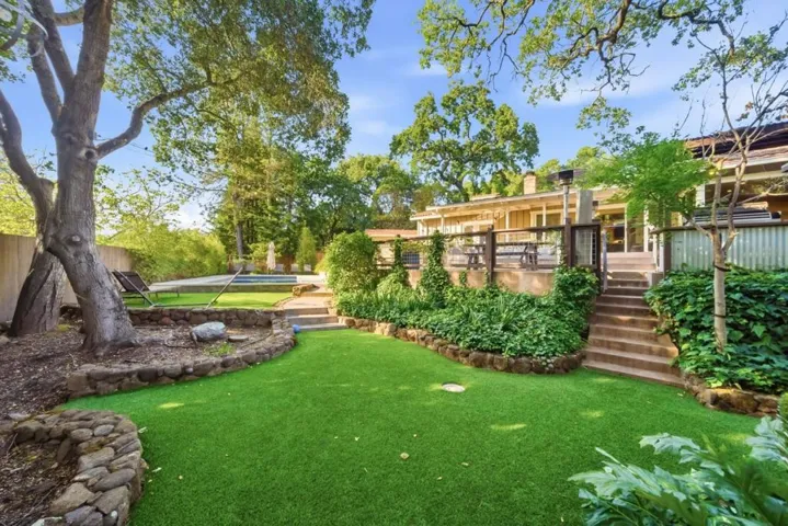 50 Oakcrest Court, Napa, California 94558