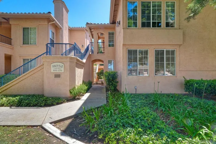 18752 Caminito Cantilena 172, San Diego, California 92128