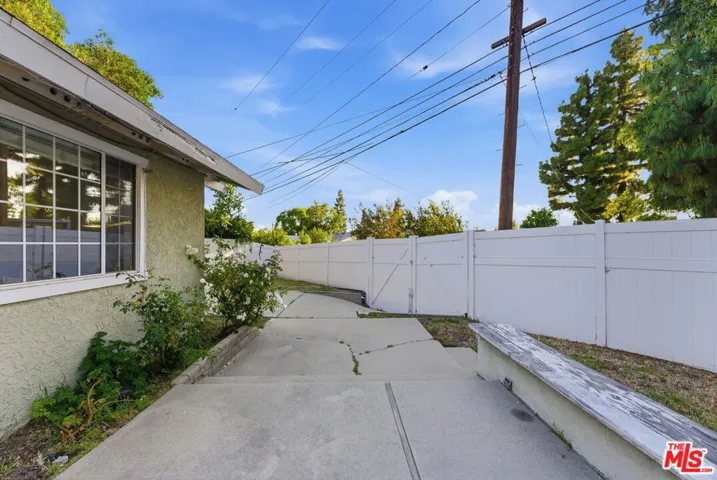 18445 Los Alimos Street, Porter Ranch, California 91326