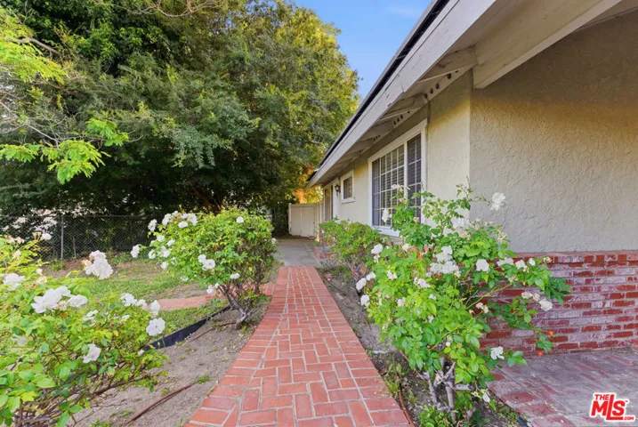 18445 Los Alimos Street, Porter Ranch, California 91326