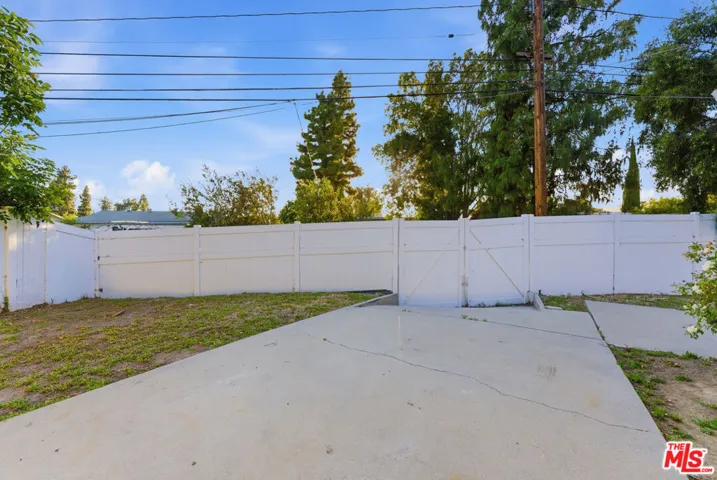 18445 Los Alimos Street, Porter Ranch, California 91326