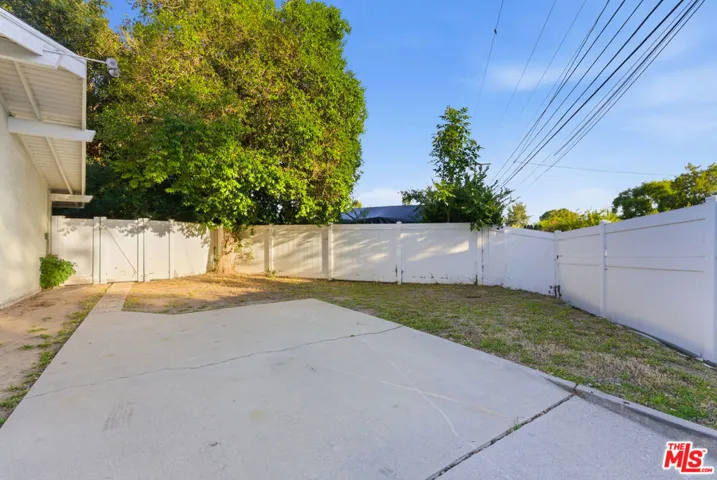 18445 Los Alimos Street, Porter Ranch, California 91326