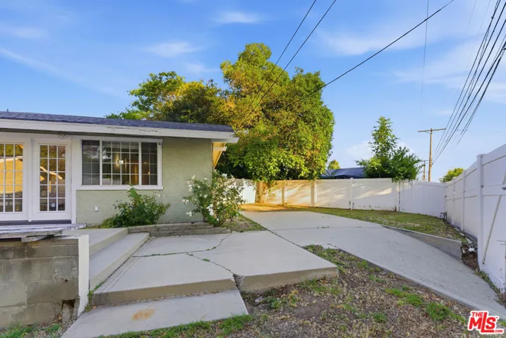 18445 Los Alimos Street, Porter Ranch, California 91326
