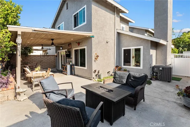Lovely view of the back of the home