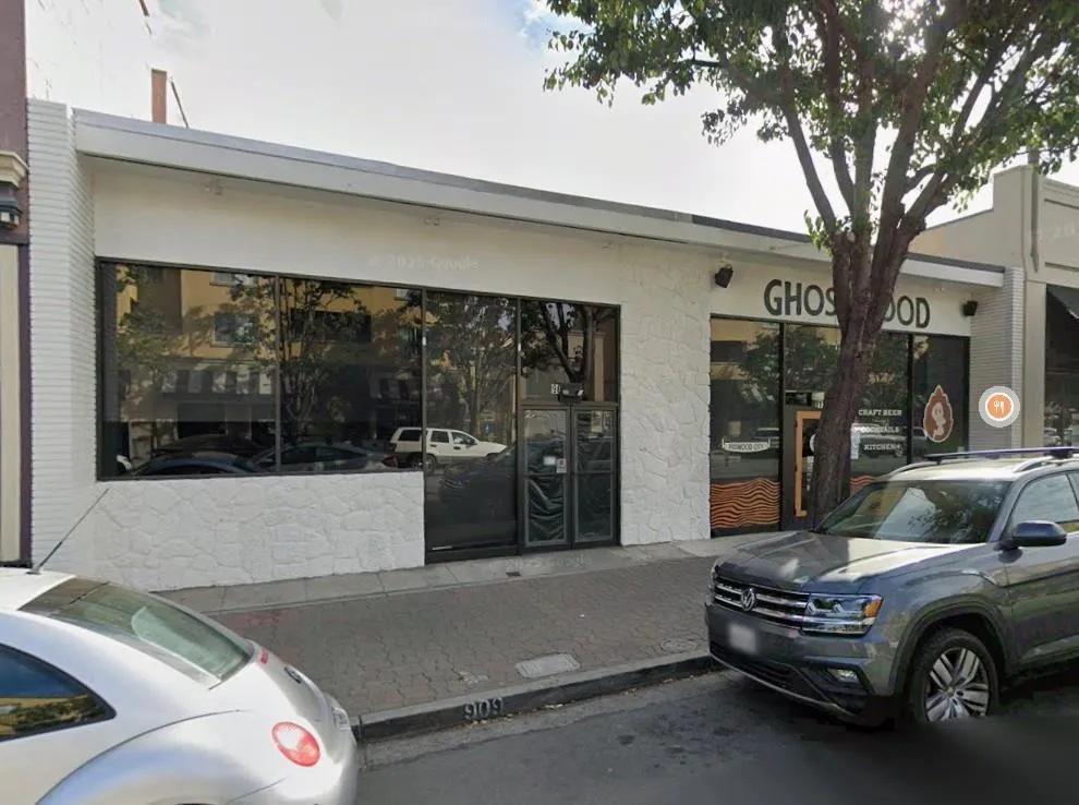 909 Main St