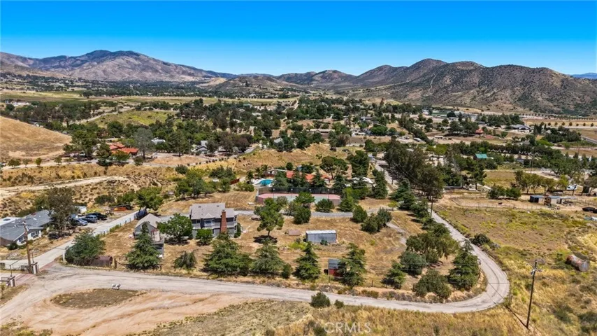 10821 Los Jordans, Agua Dulce, California 91390
