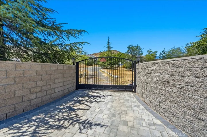10821 Los Jordans, Agua Dulce, California 91390