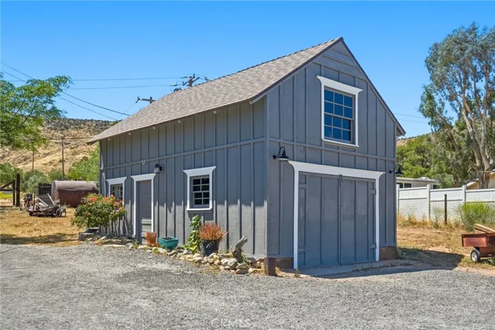 10821 Los Jordans, Agua Dulce, California 91390