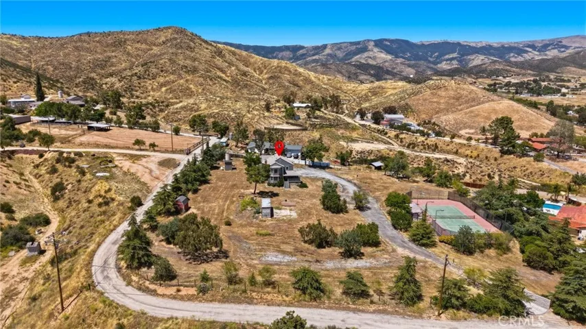10821 Los Jordans, Agua Dulce, California 91390