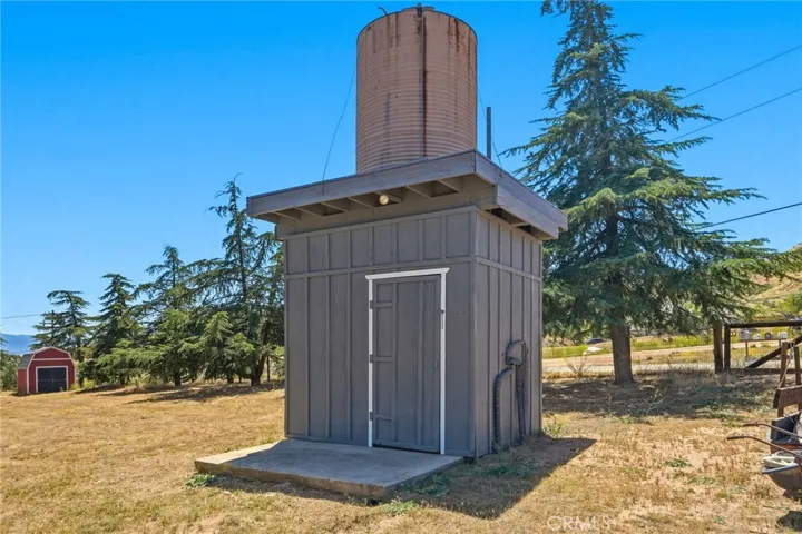 10821 Los Jordans, Agua Dulce, California 91390
