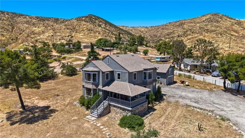 10821 Los Jordans, Agua Dulce, California 91390