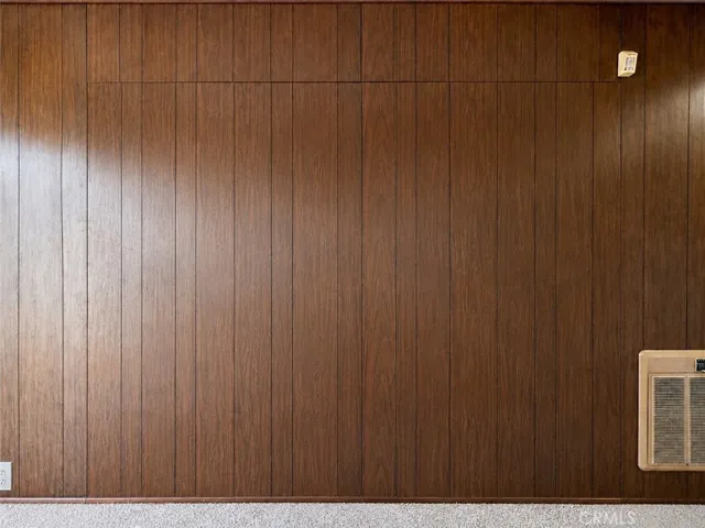 Master Wall closed