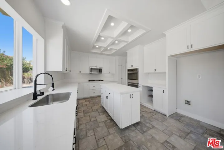 337 Morningside Terrace, Palmdale, California 93551