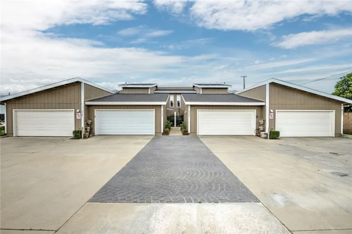 2389 S Reservoir St, Pomona, CA 91766