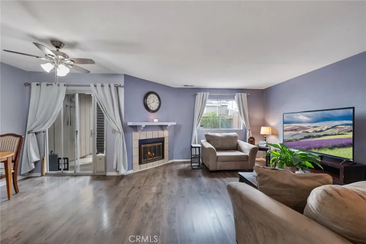 2389 S Reservoir St, Pomona Living Room