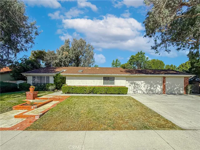 9201 Paso Robles, Northridge, California 91325