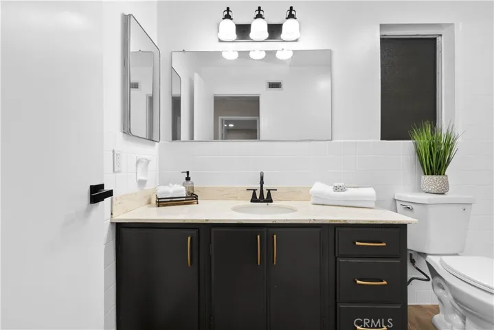 621 S Palm Avenue E, Hemet, California 92543