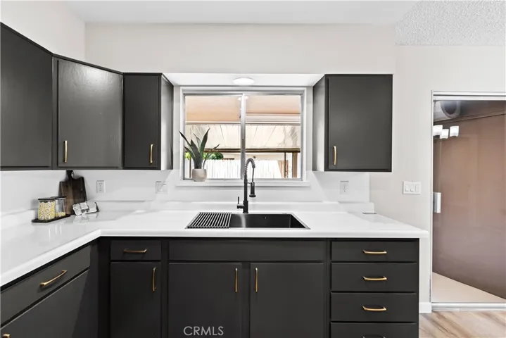 621 S Palm Avenue E, Hemet, California 92543