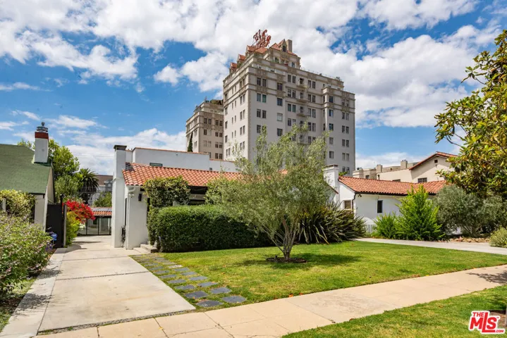 429 N Arden Boulevard, Los Angeles, California 90004