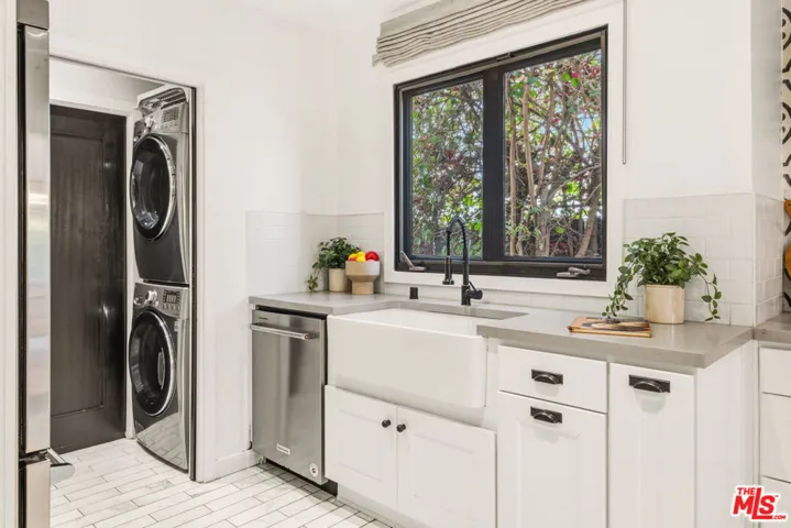 429 N Arden Boulevard, Los Angeles, California 90004