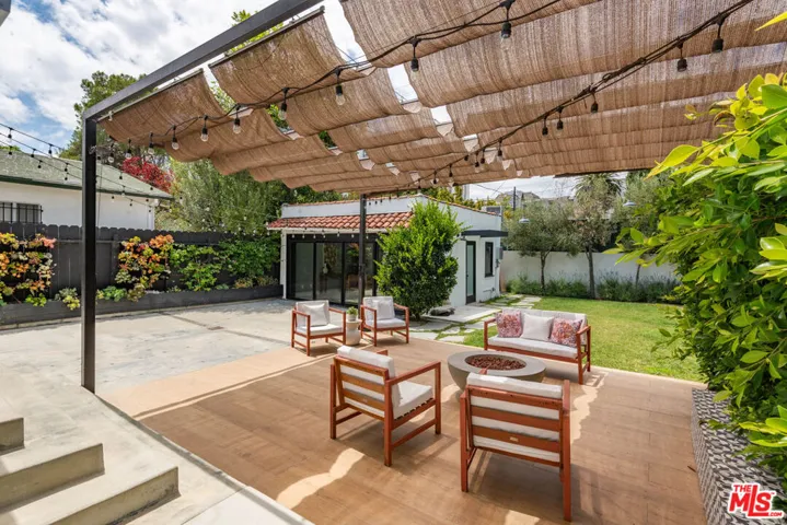 429 N Arden Boulevard, Los Angeles, California 90004