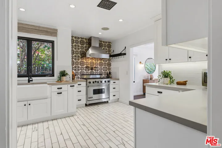 429 N Arden Boulevard, Los Angeles, California 90004
