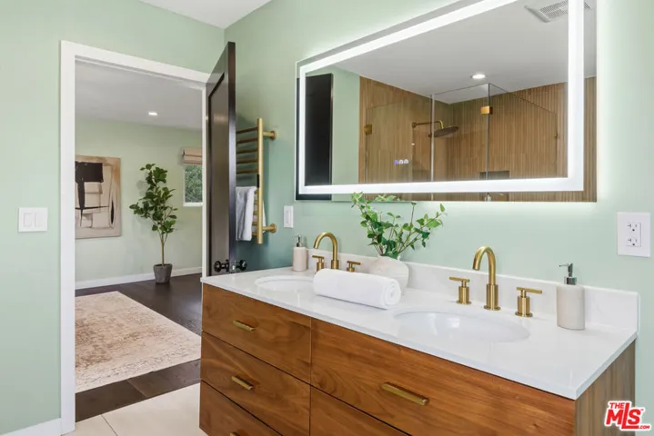 429 N Arden Boulevard, Los Angeles, California 90004