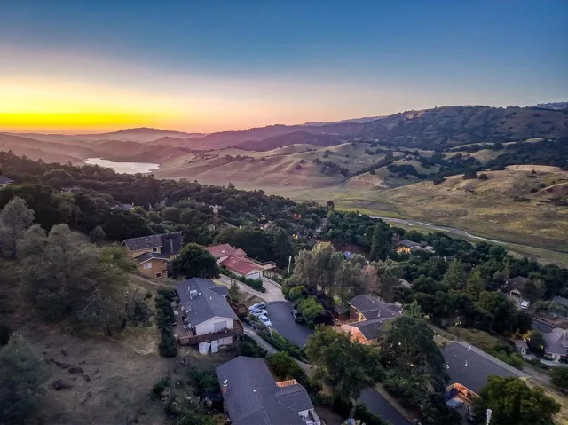 17241 Quail Court, Morgan Hill, California 95037