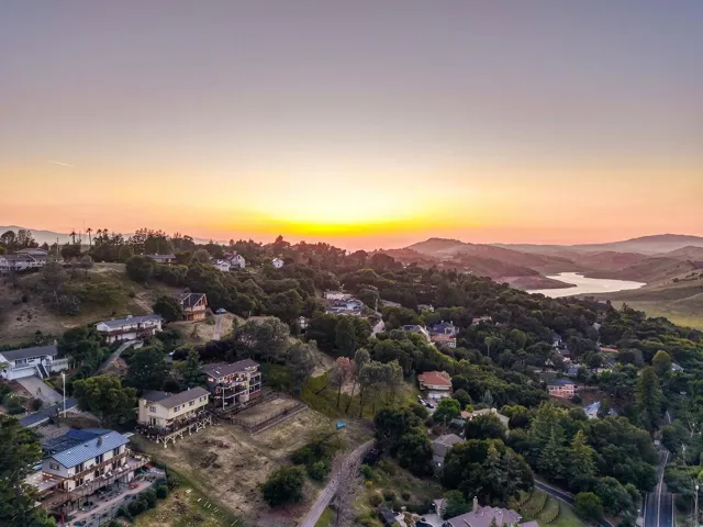 17241 Quail Court, Morgan Hill, California 95037