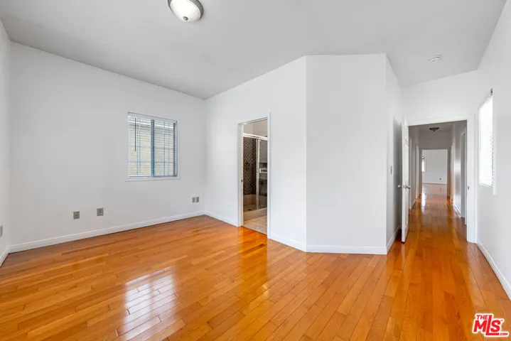 832 S Catalina Street, Los Angeles, California 90005