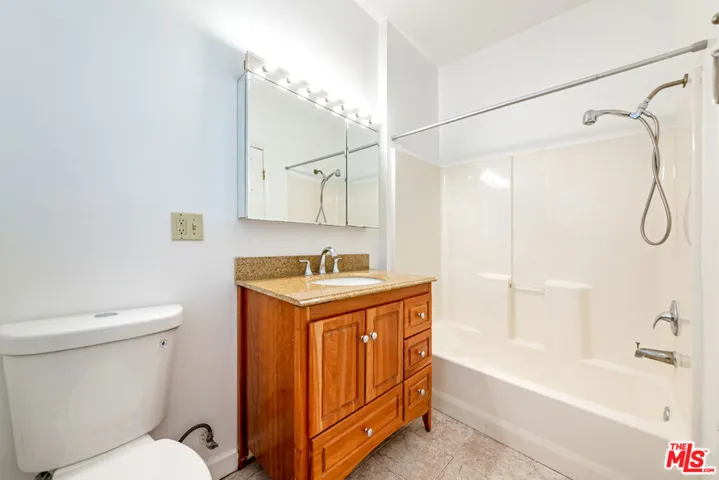 832 S Catalina Street, Los Angeles, California 90005