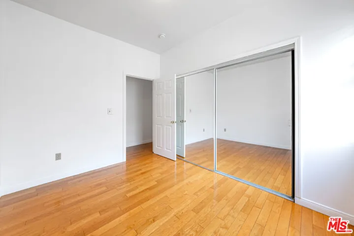 832 S Catalina Street, Los Angeles, California 90005