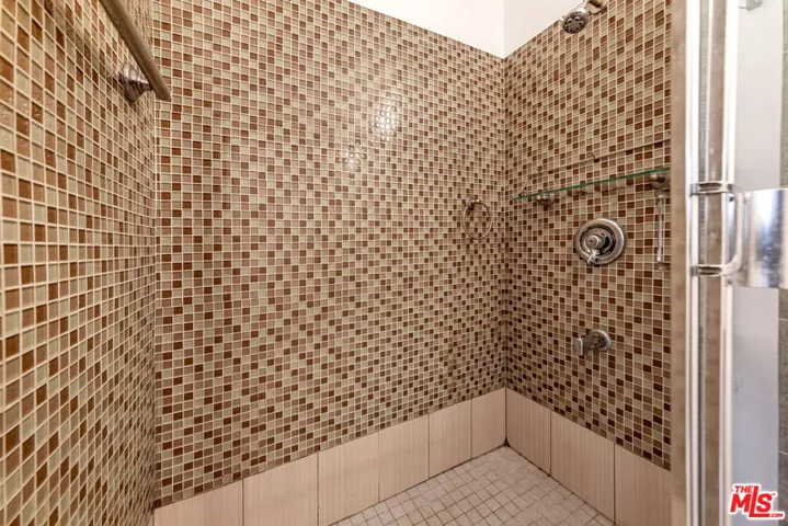 832 S Catalina Street, Los Angeles, California 90005