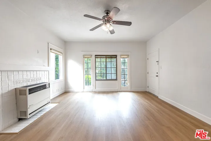 832 S Catalina Street, Los Angeles, California 90005