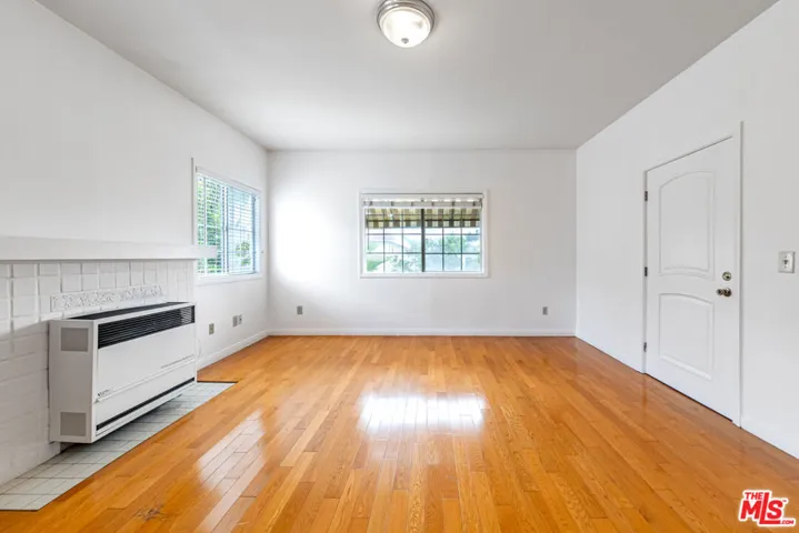 832 S Catalina Street, Los Angeles, California 90005