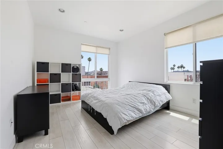 118 S Kenwood Street 407, Glendale, California 91205