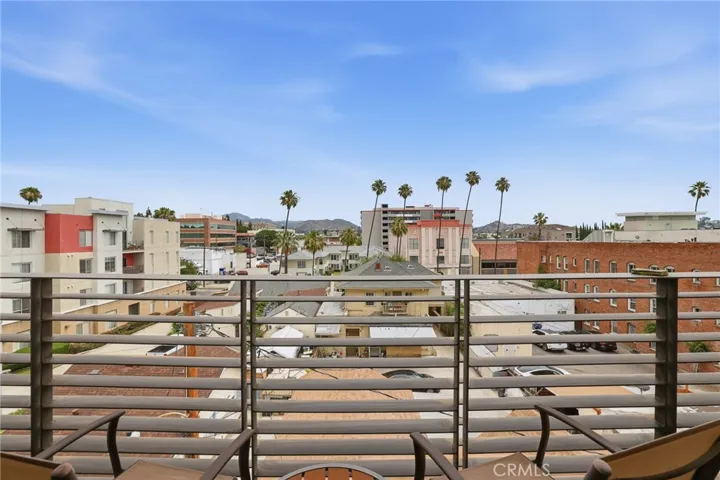 118 S Kenwood Street 407, Glendale, California 91205
